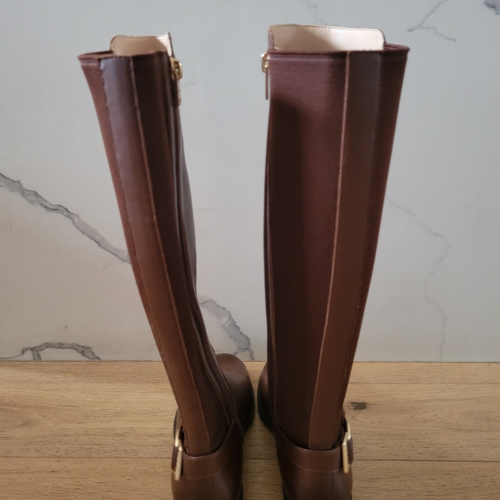 Coach Fitz Boots Brown. Size 6.